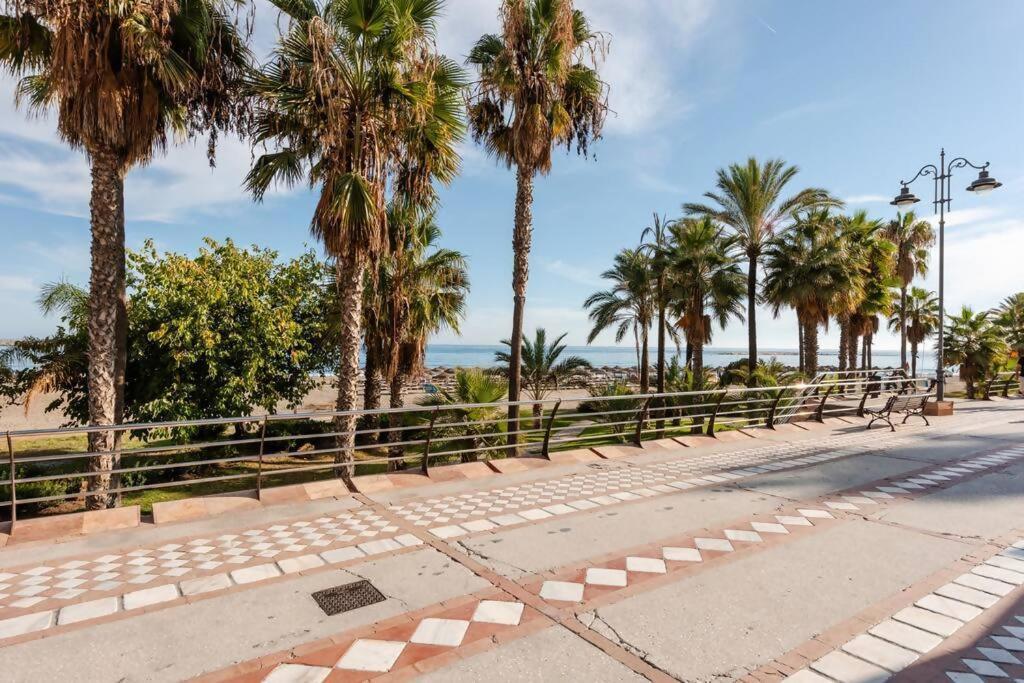 Amplio Con Vistas Al Mar Y Piscina En Benalmadena Apartment Exterior photo
